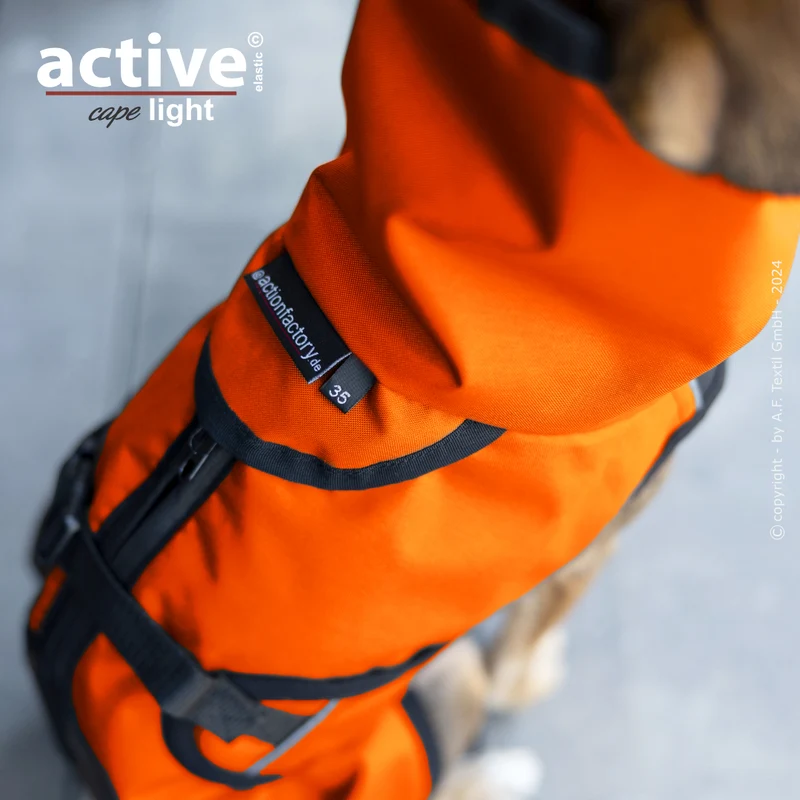 Active Cape Light Mini – Stylischer Wetterschutz für aktive Hunde