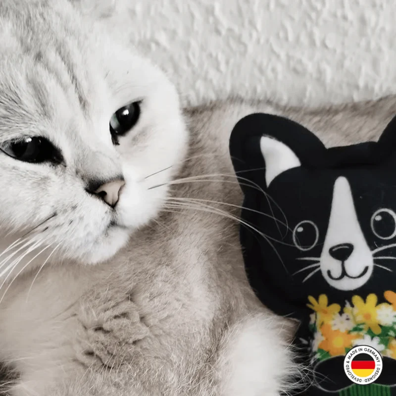 4Cats - Lucy Figur mit Blumen