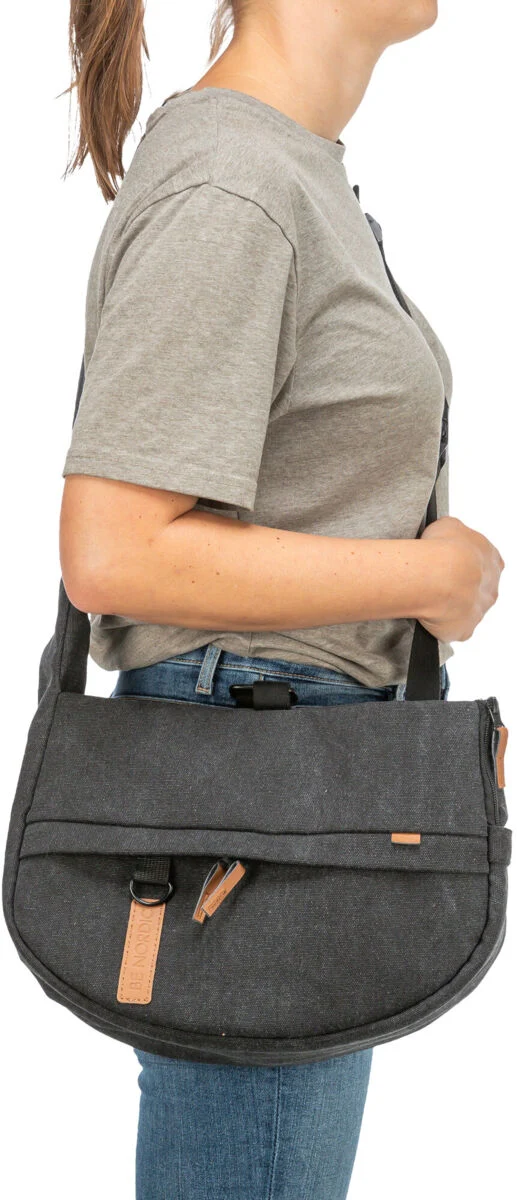 BE NORDIC Umhängetasche Ingrid in Canvas-Optik als Hundetragetasche oder Gassitasche