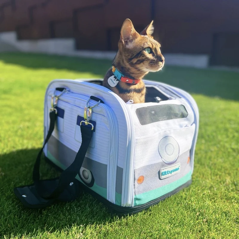 Kittyrama Waterproof Cat Carrier & Hideaway | Airline-Approved