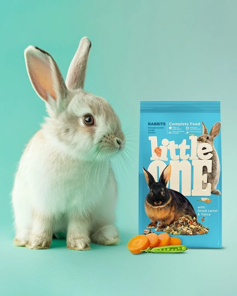 Little One Complete Feed With Dry Carrot And Yucca Food For Rabbits 900g
