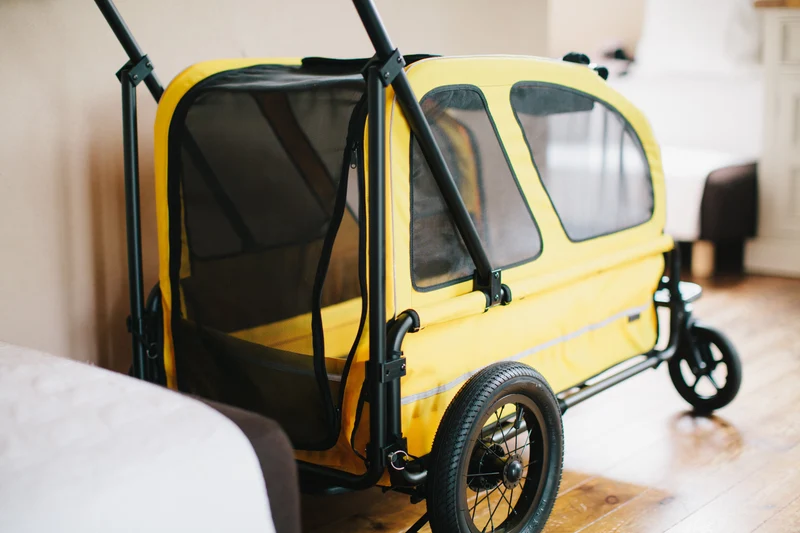 AirBuggy Cube Carriage Pet Cart | Integrated Ramp | Modular Roof