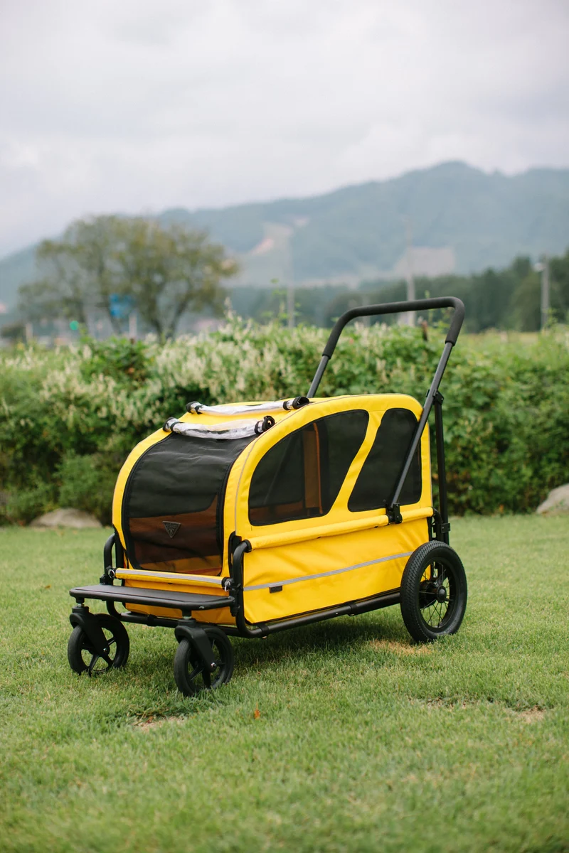 AirBuggy Cube Carriage Pet Cart | Integrated Ramp | Modular Roof
