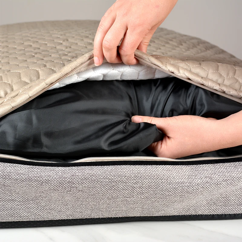 D&D Celia Ergonomic Cushion Non-slip Bottom Bed for Dogs