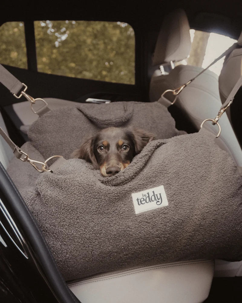 By Teddy The Cosy Dog Car Seat | 3-in-1 | Vegan Sherpa Fabric