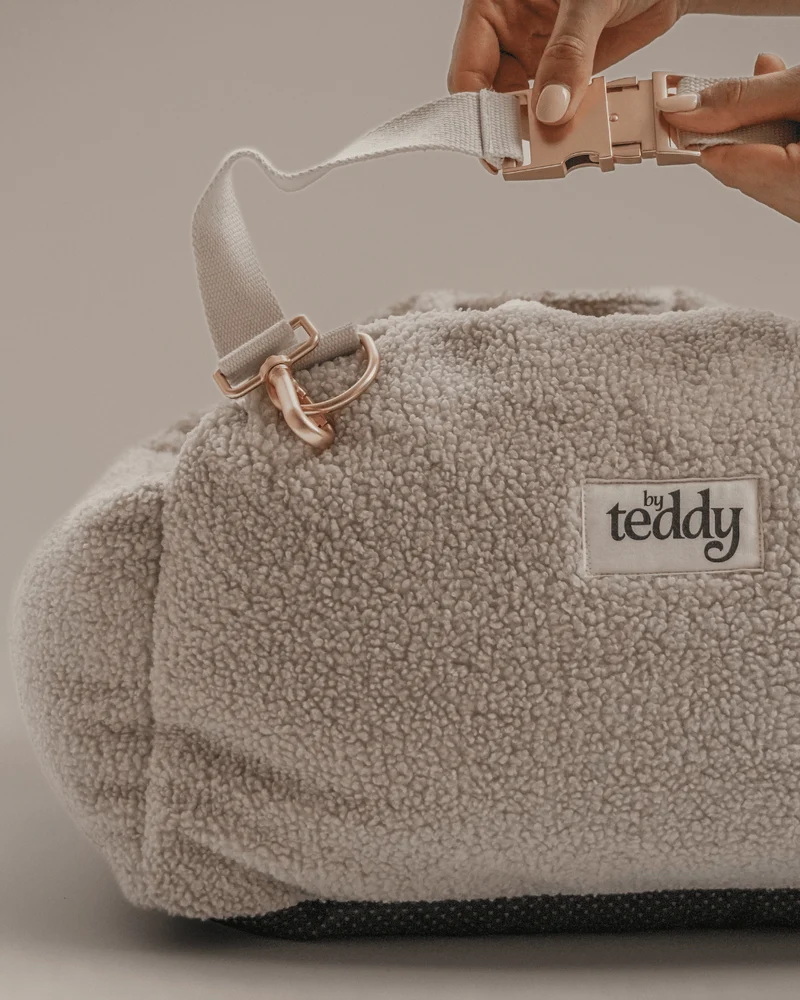 By Teddy The Cosy Dog Car Seat | 3-in-1 | Vegan Sherpa Fabric