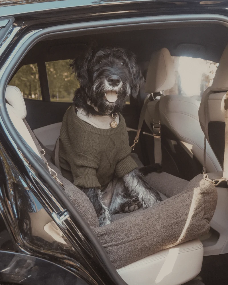 By Teddy Extra Large Cosy Dog Car Seat | Vegan Sherpa Fabric