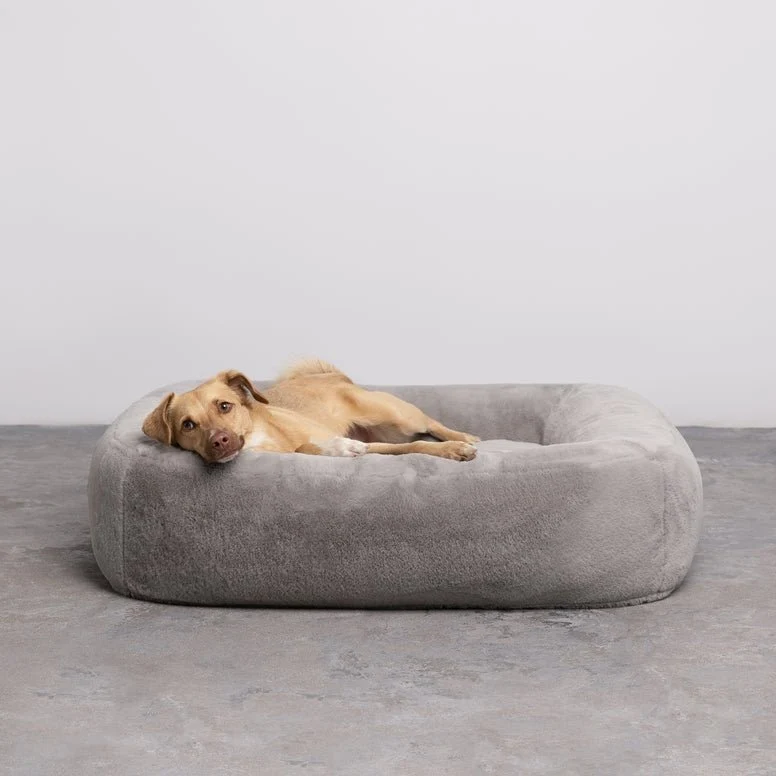 PillowVilla Faux Fur Dog Bed PEBBLE