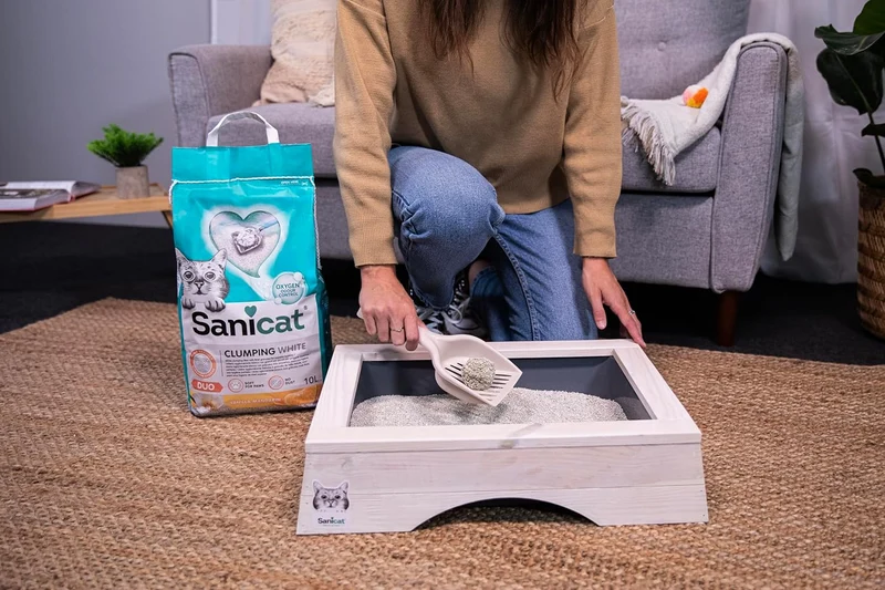 Sanicat Clumping White Duo Vanilla Mandarin Scented Cat Litter 10L