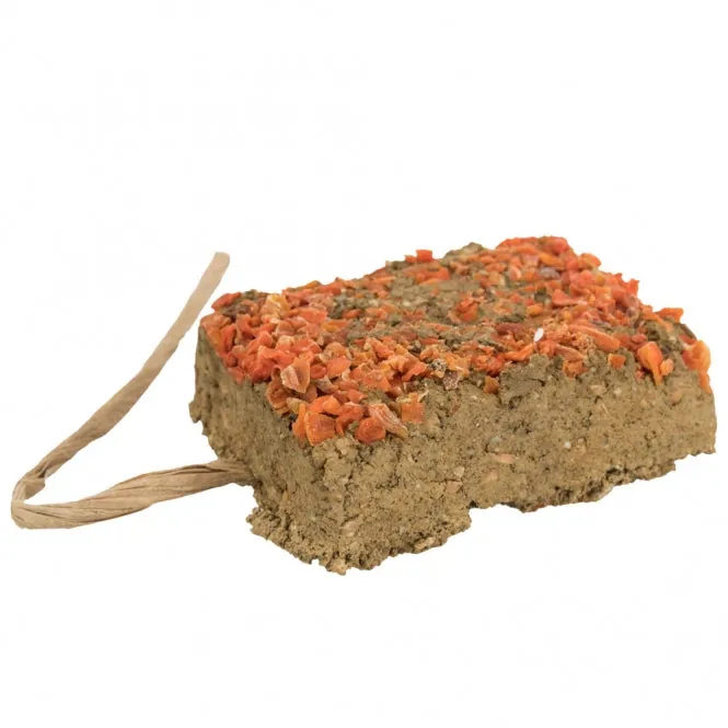 Trixie Lehmstein mit Karotte - 100g – natürlicher Snack für Kleinnager