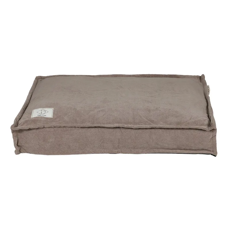 D&D Steve Non-Slip Bottom Dog Cushion Bed