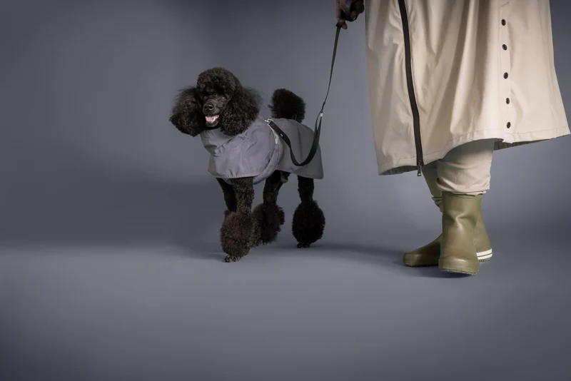 Hurtta Mudventure Reflective Coat – reflektierender Regenmantel für Hunde