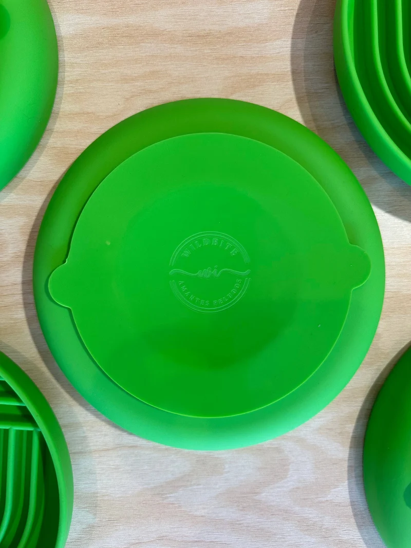 Wildbite Rainbow Licking Matte Grün – mentale Beschäftigung & langsame Futteraufnahme für Hunde