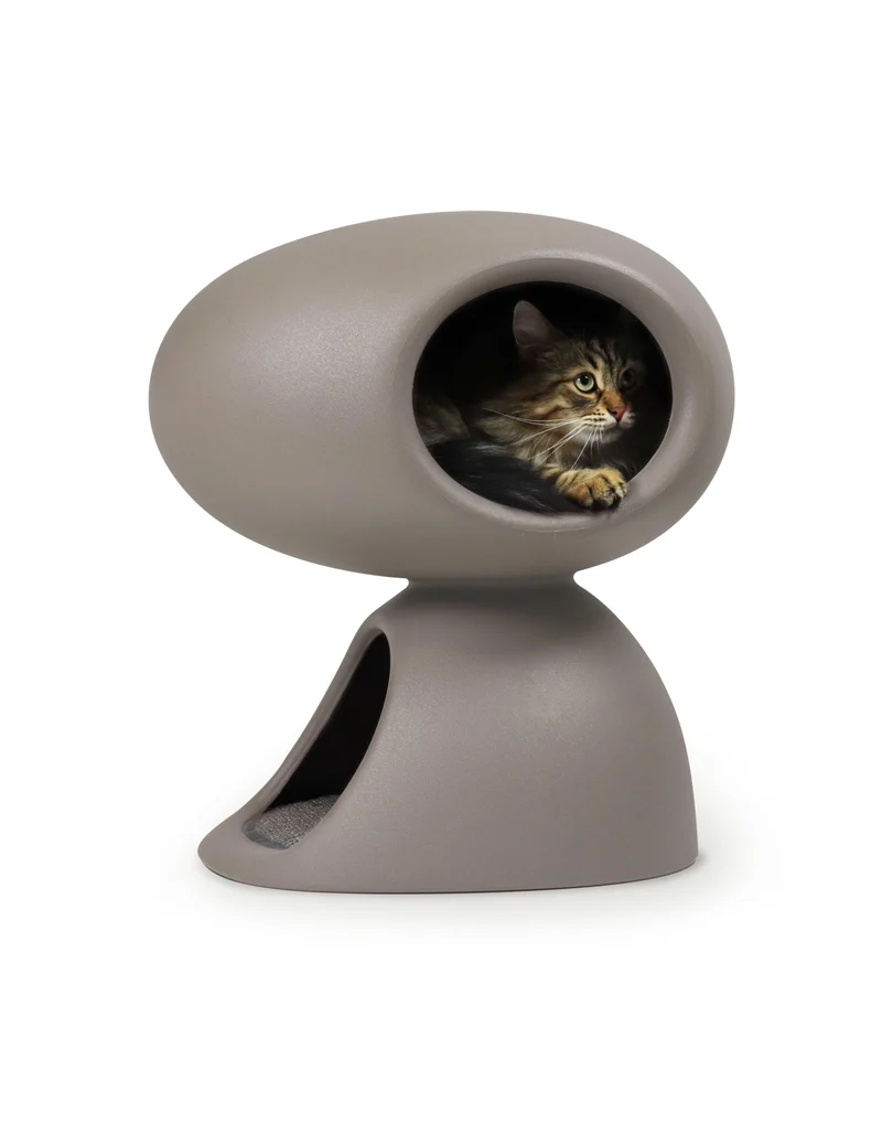Stilvolles Katzenbett mit Kratzpfosten im modernen Design