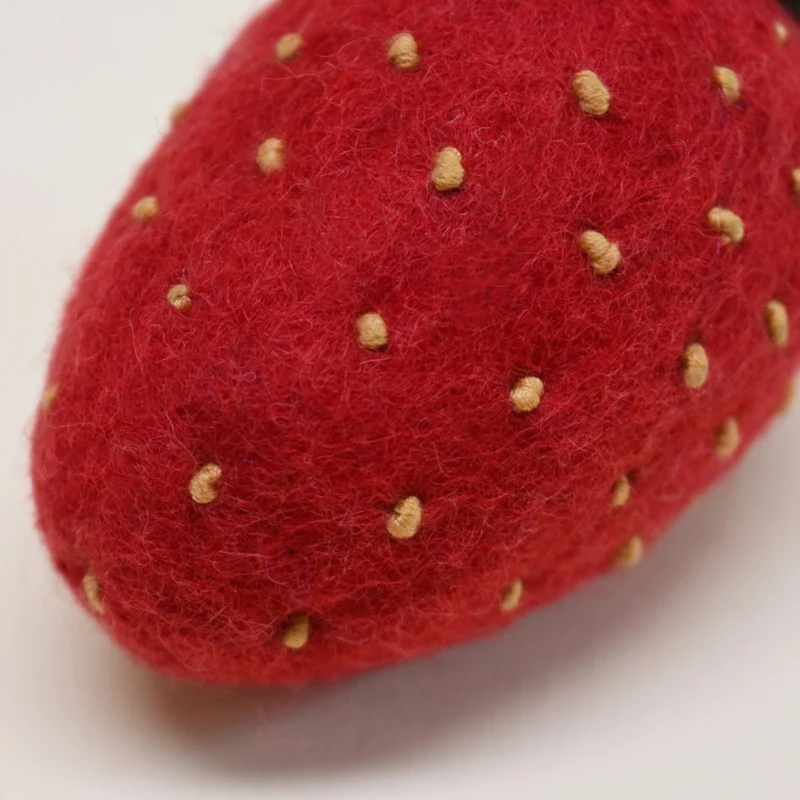 Katzenspielzeug KITTY STRAWBERRIES