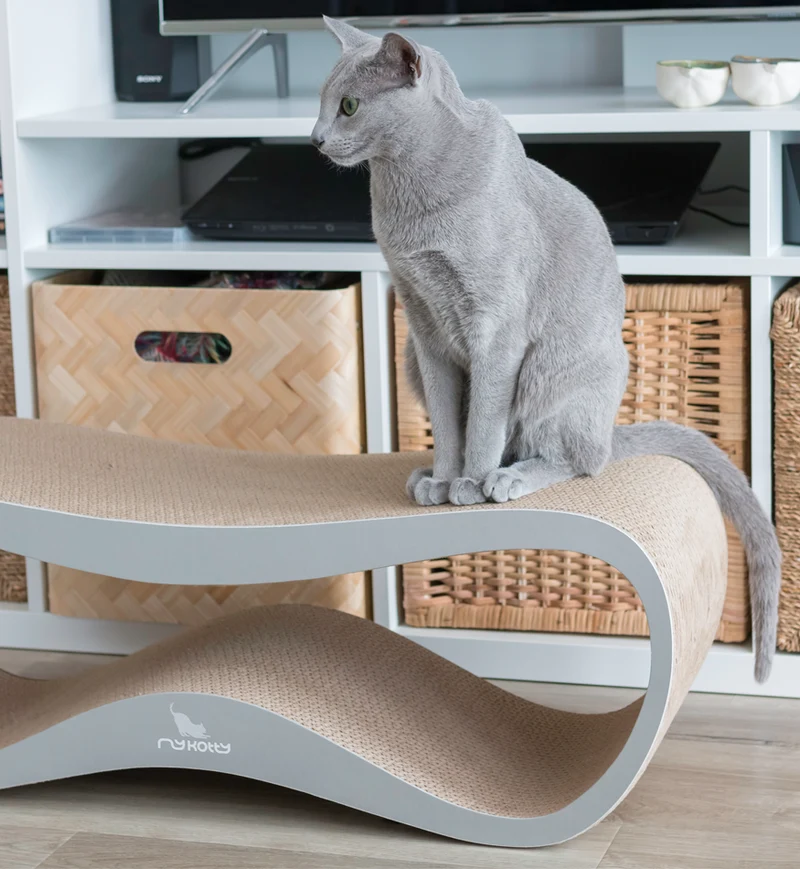 myKotty LUI Design-Kratzliege aus Wellpappe für Katzen