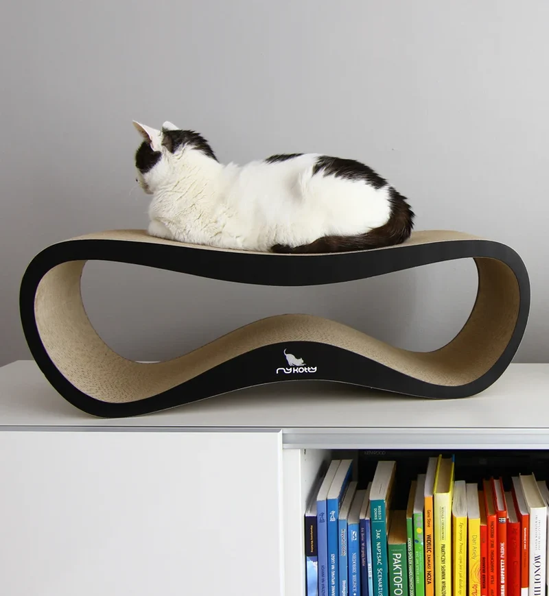 myKotty LUI Design-Kratzliege aus Wellpappe für Katzen